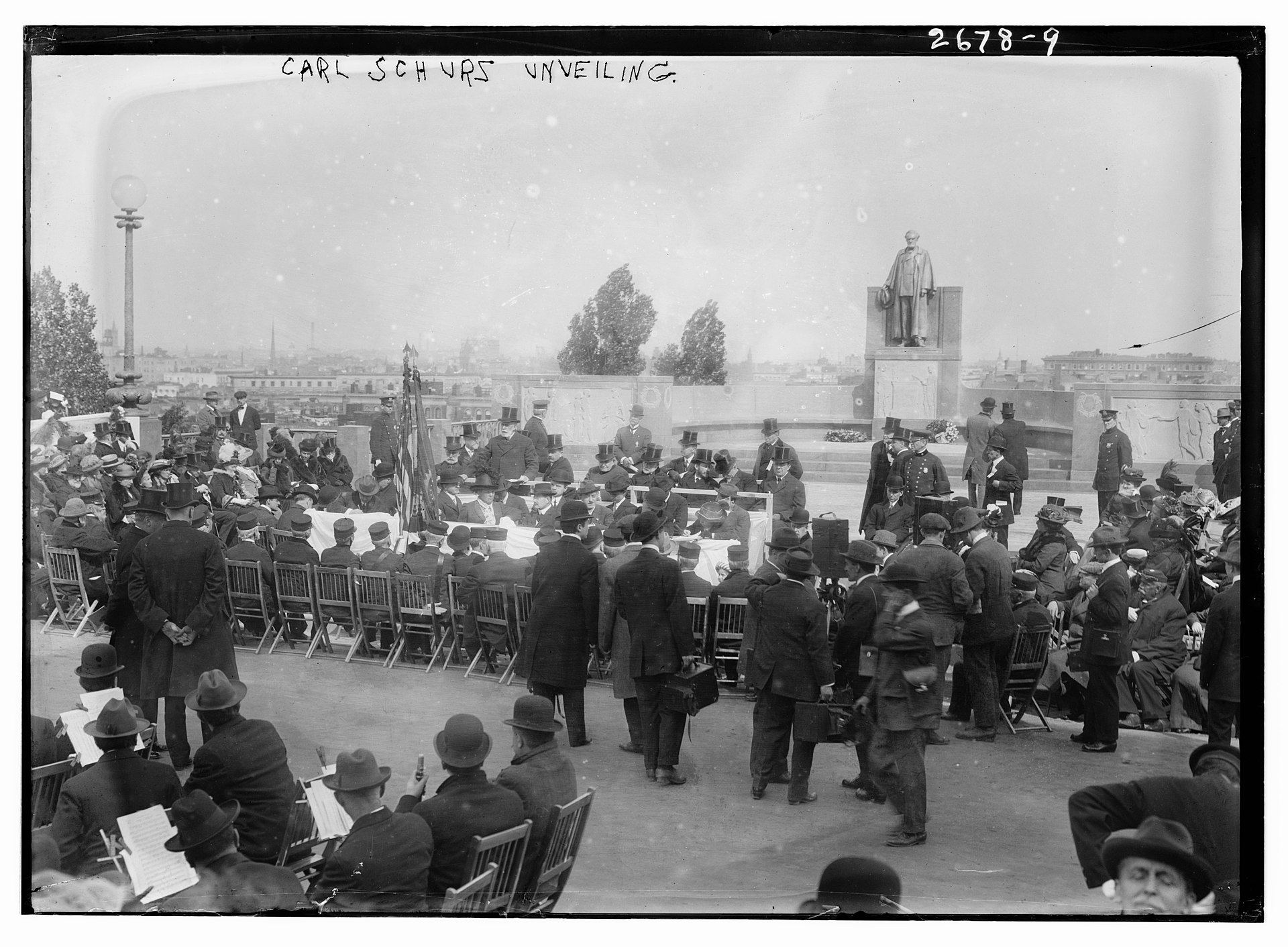 Title: Carl Schurz unveiling Abstract/medium: 1 negative : glass ; 5 x 7 in. or smaller.